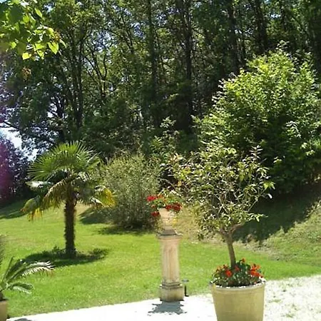 La Bastide De La Borde Grande Bed & Breakfast